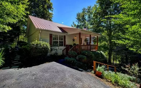 2532 Hunter Rd, Hiawassee, GA 30546