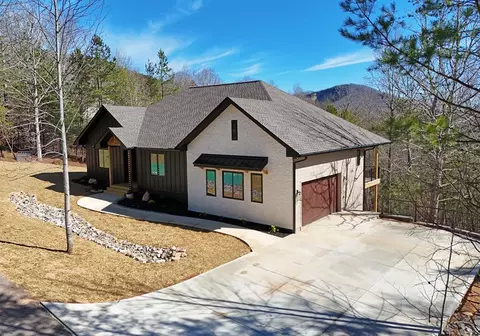 2408 Standing Meadows Dr, Young Harris, GA 30582