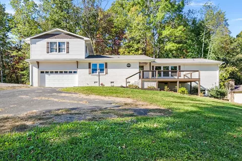 128 Cardinal Ln, Hayesville, NC 28904