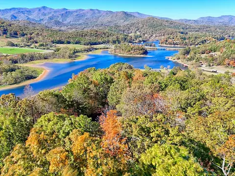 APT 20 Victoria Woods Circle, Hiawassee, GA 30546