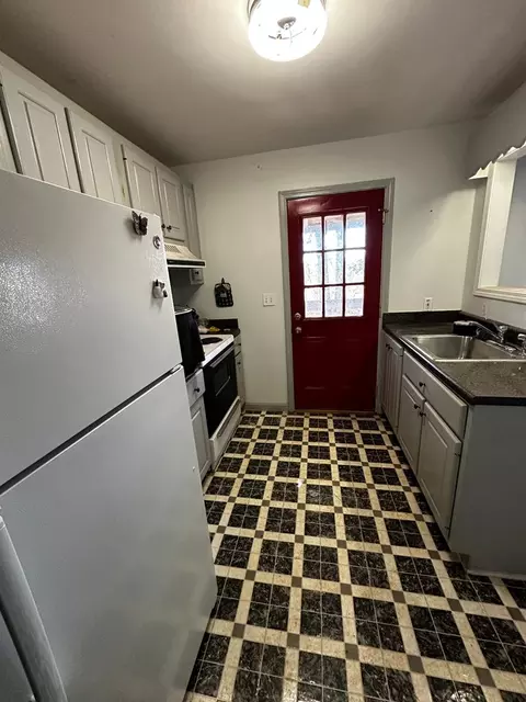 Kitchen - 1966 Hwy 142 E, Covington, GA 30014 photo 1 of 11