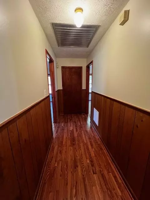Entry Way - 1966 Hwy 142 E, Covington, GA 30014 photo 6 of 12