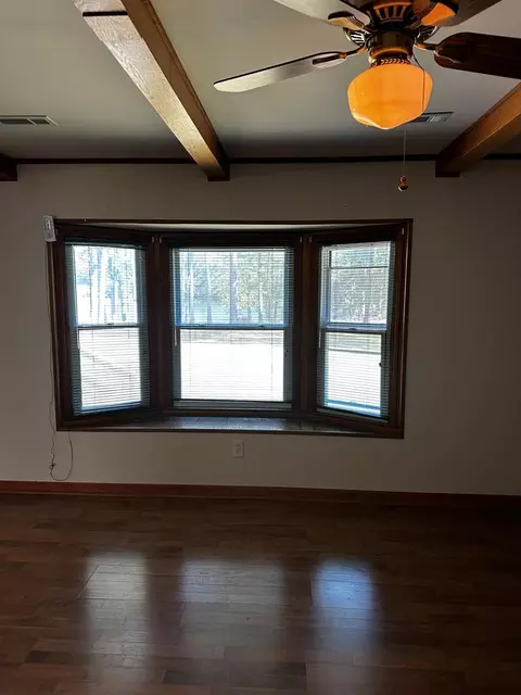 Living - 1966 Hwy 142 E, Covington, GA 30014 photo 6 of 10