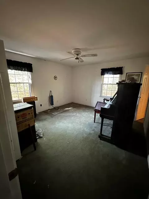 Bedroom - 1966 Hwy 142 E, Covington, GA 30014 photo 4 of 14