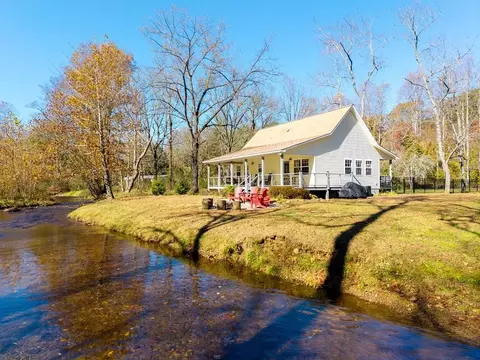 100 Tranquility Ln, Hayesville, NC 28904