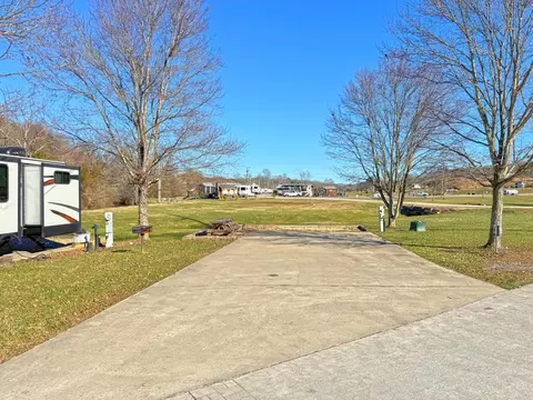 33 Mountain Meadows Cir, Morganton, GA 30560