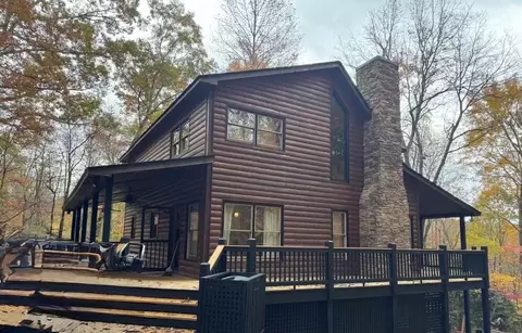 648 Stuart Mountain Rd, Mineral Bluff, GA 30559