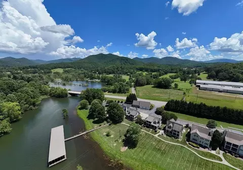 2267 Eastgate Dr, Hiawassee, GA 30546