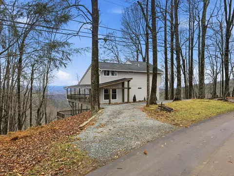 1220 Walnut Rdg, Ellijay, GA 30540