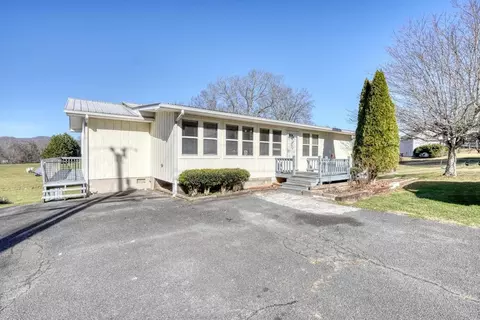 280 Jones St, Blairsville, GA 30512