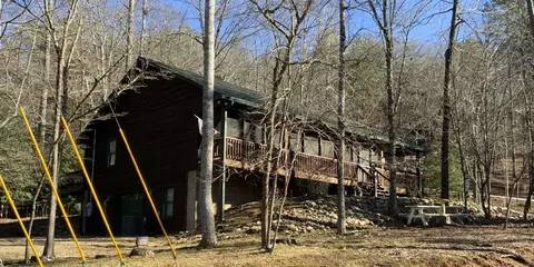 29 Agora Ln, Ellijay, GA 30540