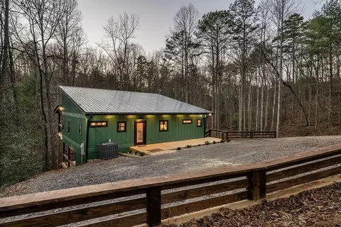 307 Ross Rd, Mineral Bluff, GA 30559