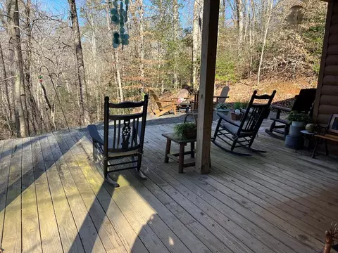 172 Gardenia Ct, Marble, NC 28905