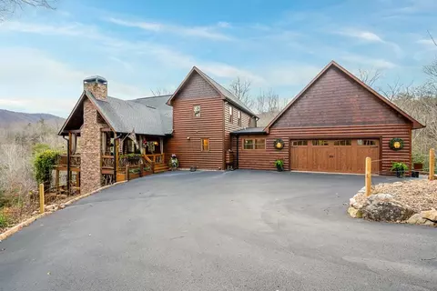 339 Birdseye Vw, Blue Ridge, GA 30513