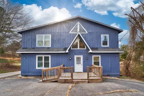 28 Weaver St, Mccaysville, GA 30555