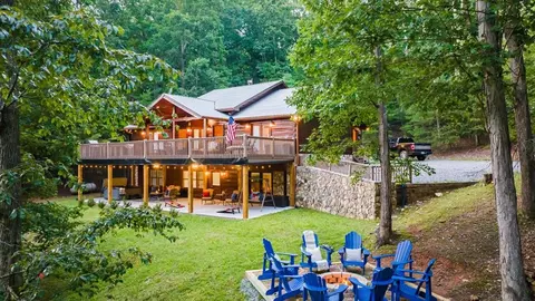 45 Channing Ridge Rd, Morganton, GA 30560