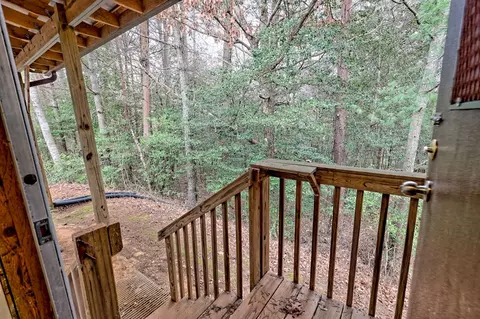 Exterior - 9 Wig King Dr, Murphy, NC 28906 photo 16 of 17