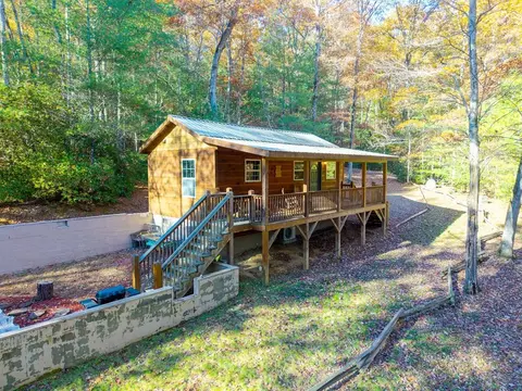 700 Dickey Rd, Murphy, NC 28906
