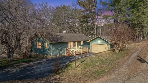 41 Little Brook Ter, Hayesville, NC 28904