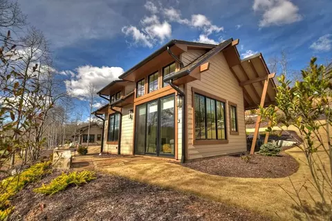 400 Old Toccoa Farm Loop, Mineral Bluff, GA 30559