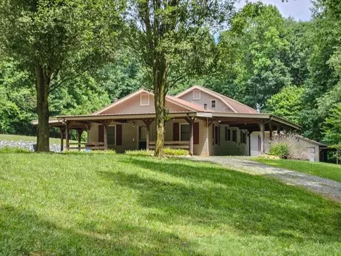 1705 Homer Wright Rd, Talking Rock, GA 30175