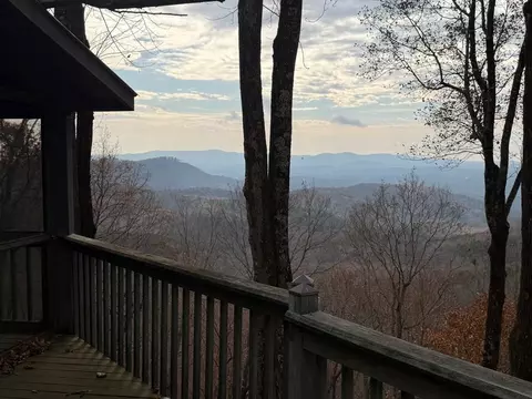 1186 Walnut Rdg, Ellijay, GA 30536
