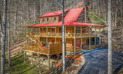 65 Jenkins Trl, Blairsville, GA 30512