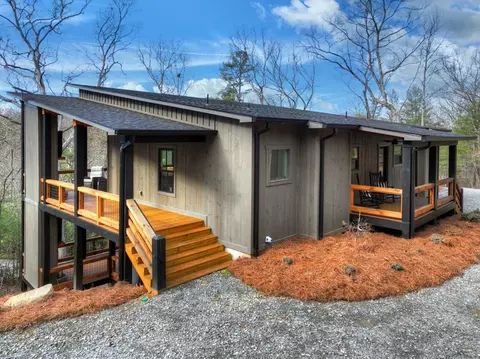 238 Hooch Holler Ln, Morganton, GA 30560
