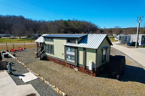 192 Mountain Meadows Dr, Morganton, GA 30560