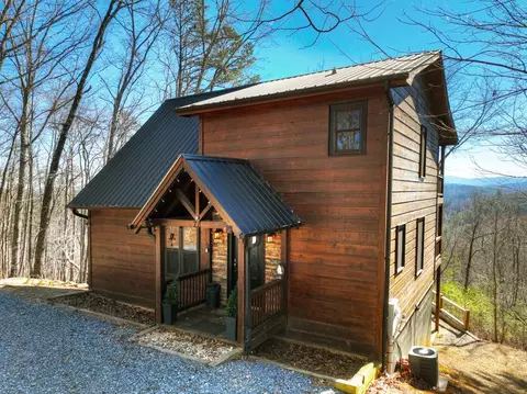 78 Brass Hill Rd, Blue Ridge, GA 30513