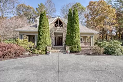 1949 Big Pine Dr, Hiawassee, GA 30546