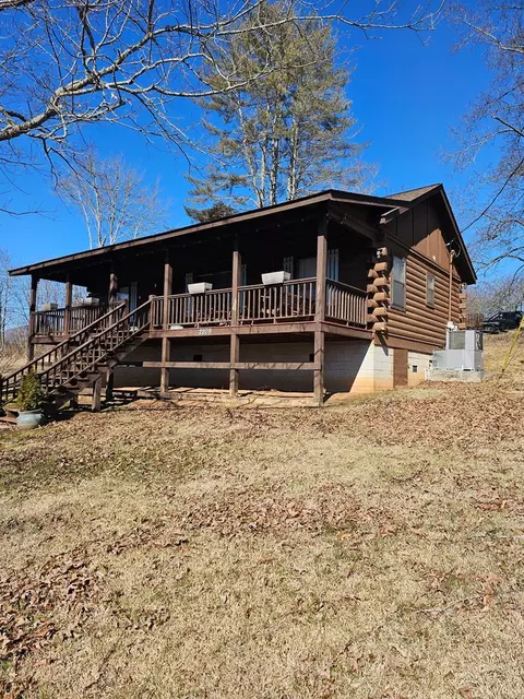 2209 Bellview Ln, Young Harris, GA 30582