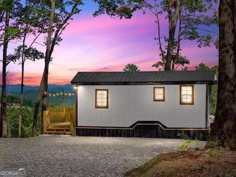 465 White Oak Cir, Blue Ridge, GA 30513