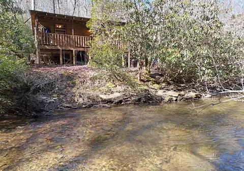 150 Donna Lee Ln, Mineral Bluff, GA 30559