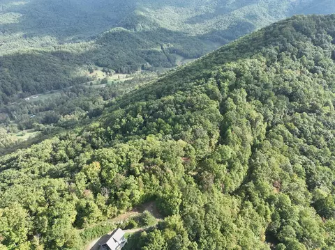12-215 Burnt Leaf Ln, Hayesville, NC 28904