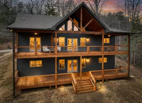 232 Red Tail Ln, Morganton, GA 30560