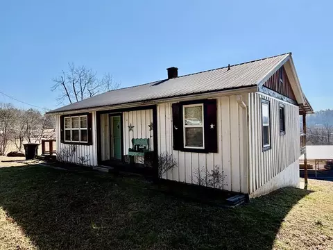 337 Fires Creek Rd, Hayesville, NC 28904