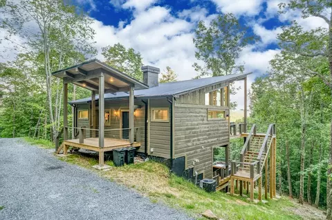 281 Raintree Bnd, Blue Ridge, GA 30513