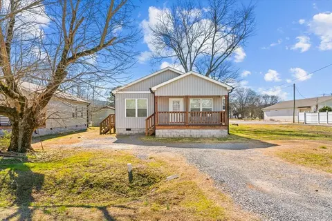 4 W 5th Ave, Chatsworth, GA 30705