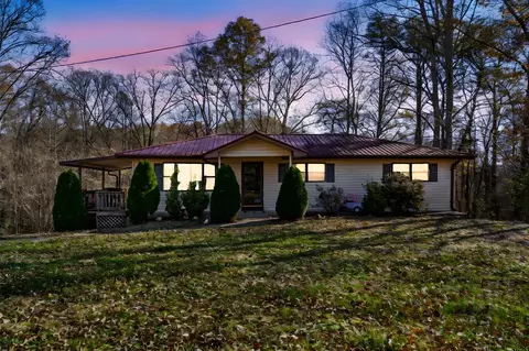 2906 Douthit Rd, Mineral Bluff, GA 30559