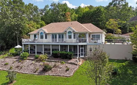 1701 Victoria Woods Dr, Hiawassee, GA 30546