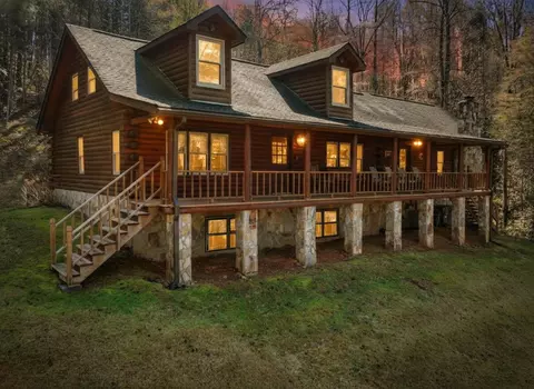 7233 Shakerag Rd, Ellijay, GA 30540