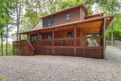 161 Smokey Hollow Dr, Murphy, NC 28906