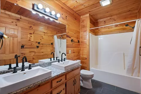 Bath - 105 River Rd, Cherry Log, GA 30522 photo 1 of 4