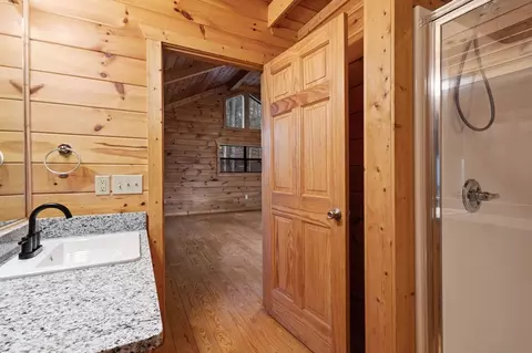 Bath - 105 River Rd, Cherry Log, GA 30522 photo 3 of 4