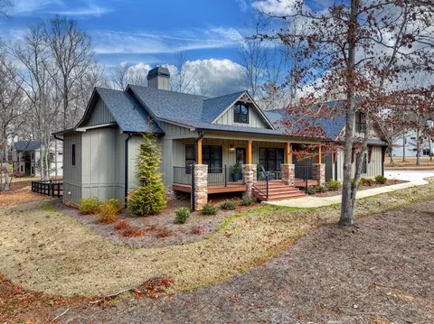 7 Fairview Trl, Morganton, GA 30560