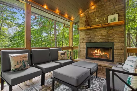 263 Windy Valley Ln, Blue Ridge, GA 30513