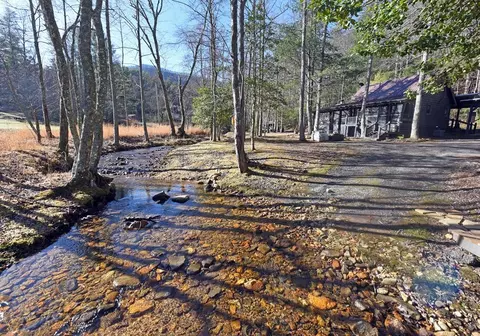 642 Everett Rd, Blairsville, GA 30512