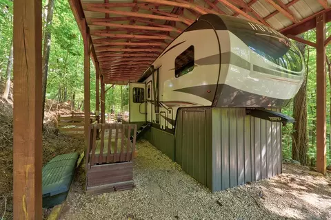 52 25th St, Ellijay, GA 30540