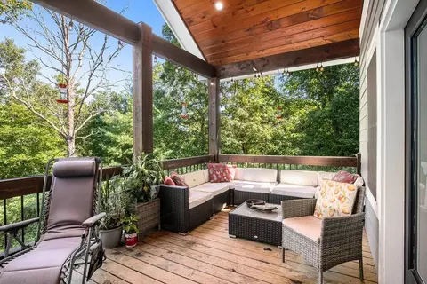 125 Winding Creek Rd, Blue Ridge, GA 30513